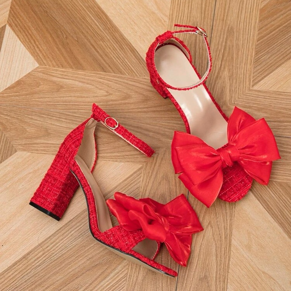 Oz Red bow pump box heel comfort valentines 💝 sweetest day holiday shoe
